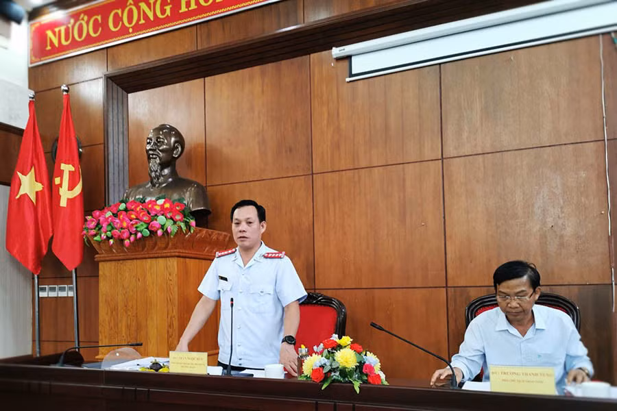 Phó Chánh Thanh tra Bộ Nội vụ Trần Ngọc Huy phát biểu tại buổi công bố Quyết định thanh tra tại UBND tỉnh Đắk Nông.