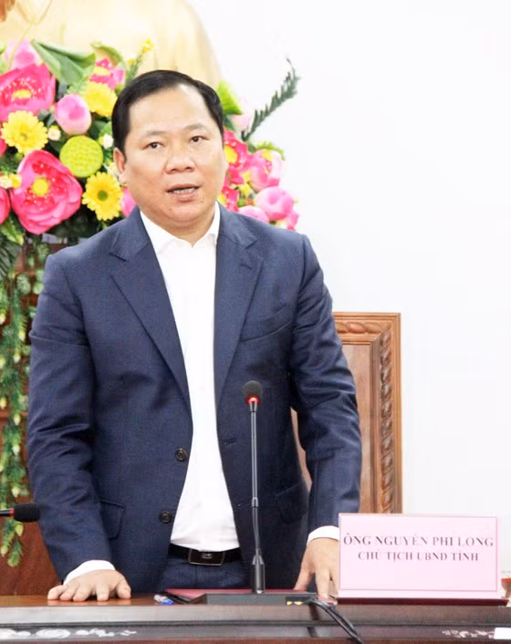 Chủ tịch UBND tỉnh Bình Định Nguyễn Phi Long phát biểu tại buổi ký kết Chủ tịch UBND tỉnh Bình Định Nguyễn Phi Long phát biểu tại buổi ký kết