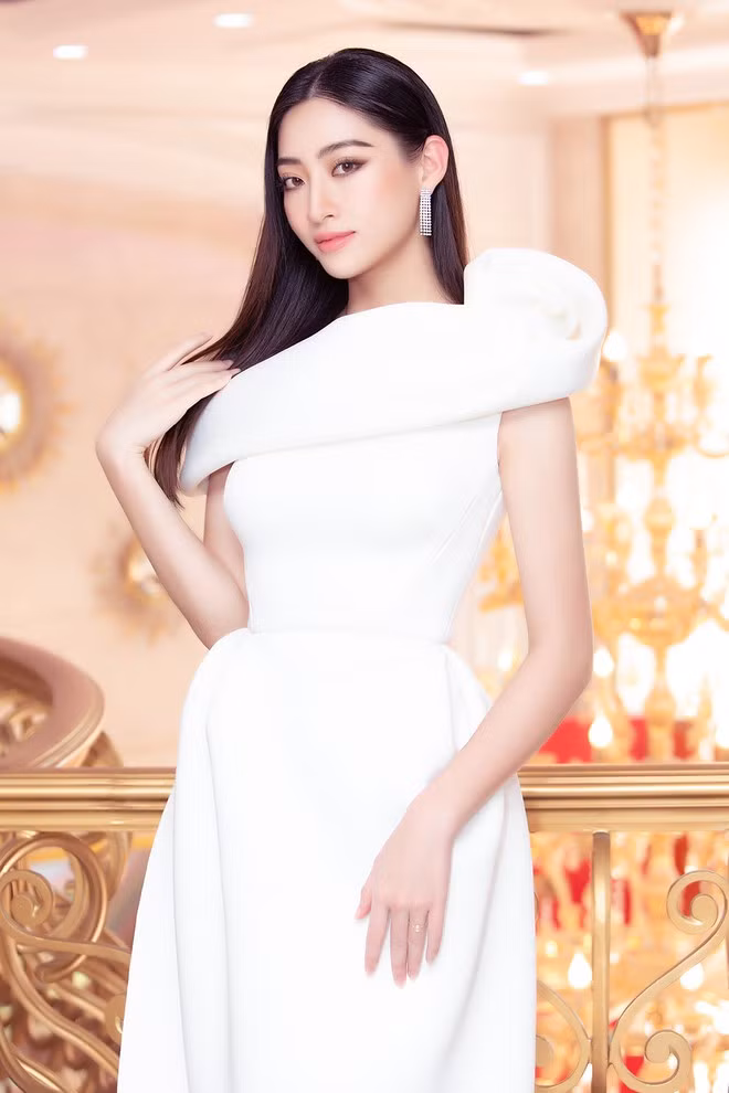 Hoa hậu Ngọc Hân và Á hậu Huyền My gợi cảm tại sự kiện ẢNH: KHOA NGUYỄN