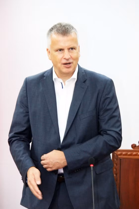 Ông Andreas Hirschfelder, Phó Chủ tịch Leonhard Kurz Ông Andreas Hirschfelder, Phó Chủ tịch Leonhard Kurz