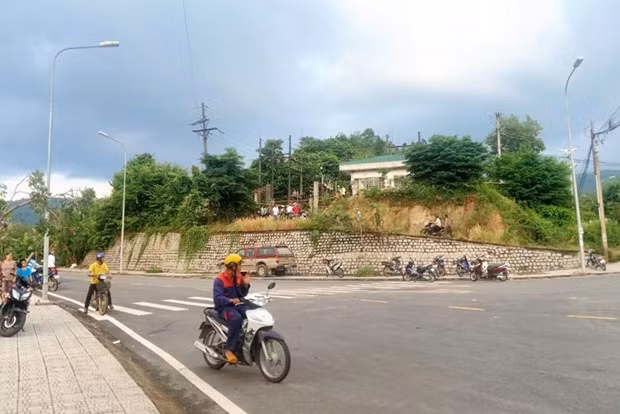 Trạm biến áp tại Tổ dân số 2 (thị trấn Mađaguôi, huyện Đạ Huoai) nơi phát hiện thi thể. (Nguồn: Báo Lâm Đồng)