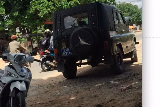 Quản lý thị trường tỉnh Gia Lai cho biết sẽ hội ý để xử lý kỷ luật cá nhân vi phạm khi chặn xe đang lưu thông.