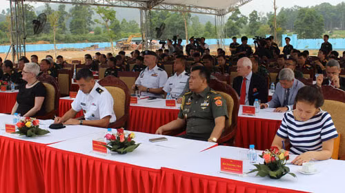 Khóa tập huấn có sự tham gia của sĩ quan 4 nước Việt Nam, Mông Cổ, Indonesia, Campuchia.