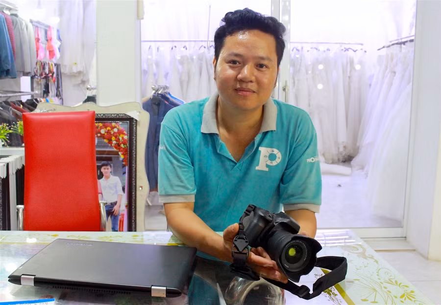 Anh Phong bảo rằng, để có được vị trí trong lòng mọi người hôm nay, bản thân anh đã phải đánh đổi nhiều thứ. Ảnh: Hồng Thi