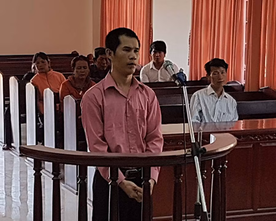  Bị cáo Nguyễn Minh Hoàng tại phiên tòa sơ thẩm. Ảnh: Thi Phú