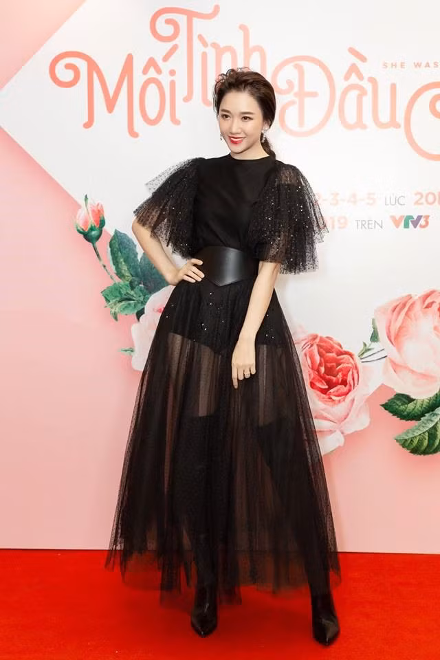 Hari Won cũng ngày càng được đánh giá cao về nhan sắc. 