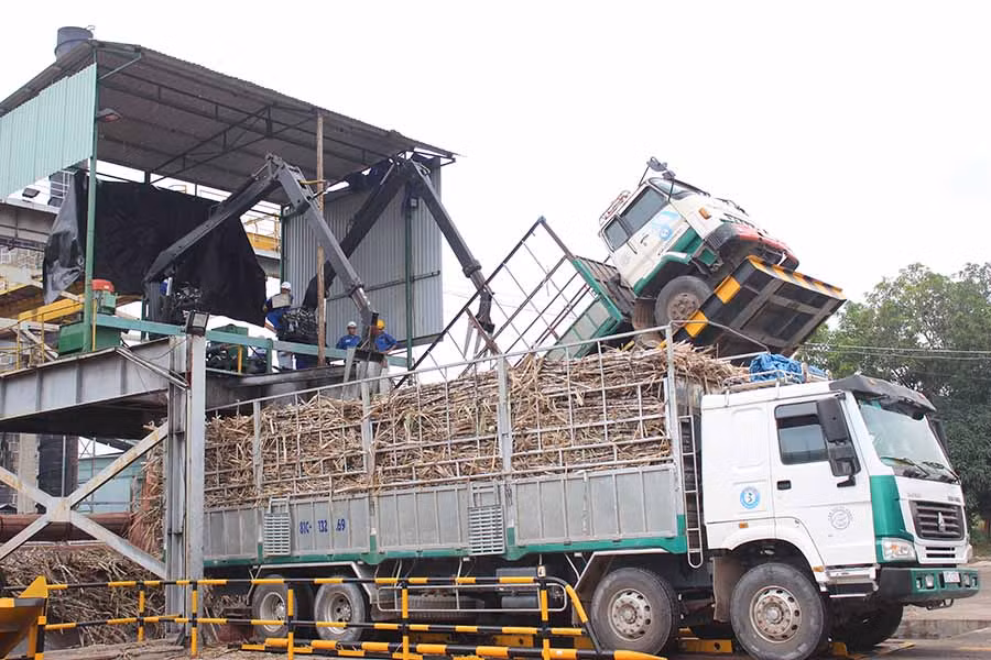  TTC Gia Lai thực hiện cơ giới hóa trong khâu nhập nguyên liệu. Ảnh: N.D