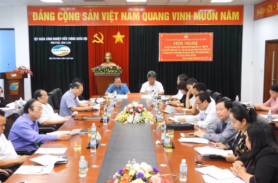 Đầu cầu trực tuyến tại Gia Lai. Ảnh: Thanh Nhật
