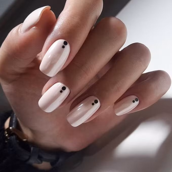  Phụ nữ Thiên Bình không thích các màu rực rỡ mà ưa chuộng các gam màu nhạt. Màu hồng pastel, hồng ngọc trai chắc chắn sẽ là lựa chọn khiến Thiên Bình hài lòng. 