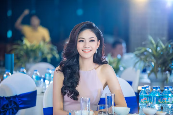 Xuất hiện với nhiều vai trò khác nhau nhưng Thanh Tú vẫn luôn nuôi dưỡng ước mơ thi vào Bộ Ngoại giao.