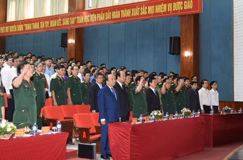 Lễ chào cờ tại Lễ khai giảng năm học mới.