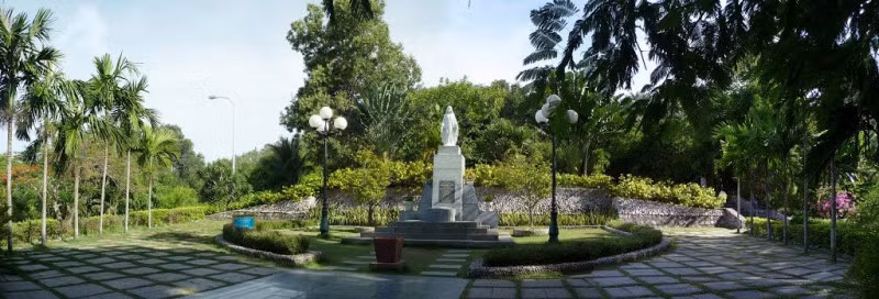 Mộ thi sĩ Hàn Mạc Tử.