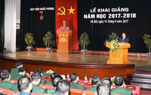 Thủ tướng Nguyễn Xuân Phúc phát biểu tại lễ khai giảng.
