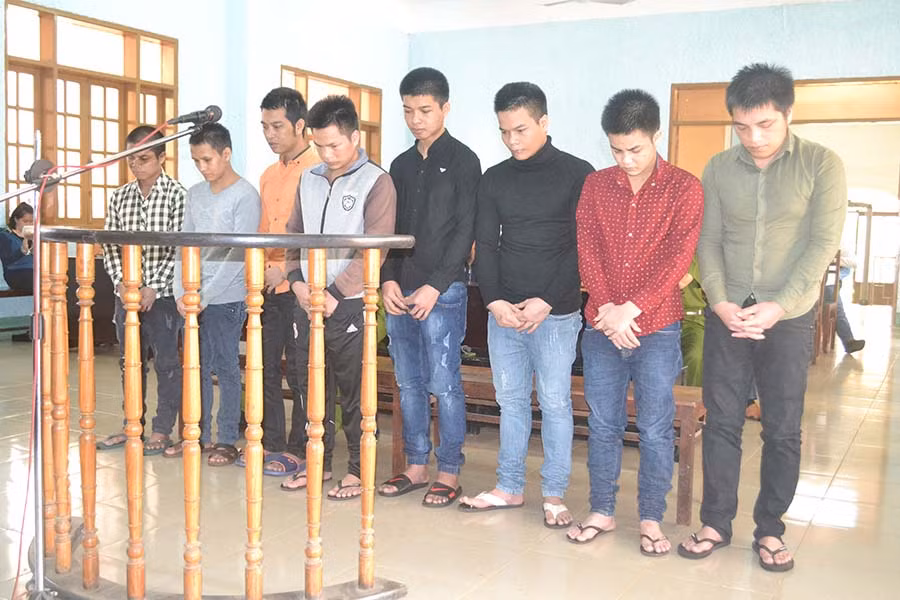 Các bị cáo tại phiên tòa phúc thẩm ngày 28-9. Ảnh: Hoàng Cư