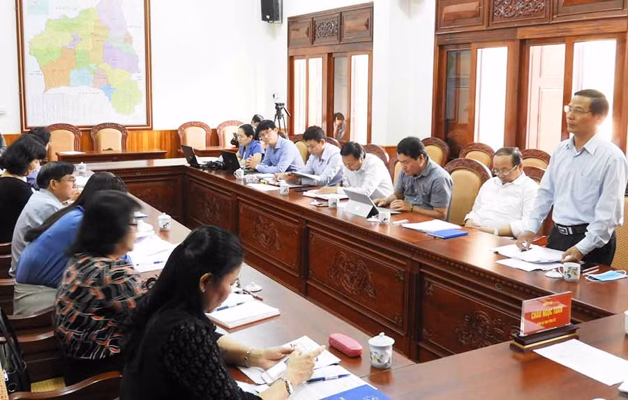 Đại biểu tham gia ý kiến tại hội nghị. . Ảnh: T.N