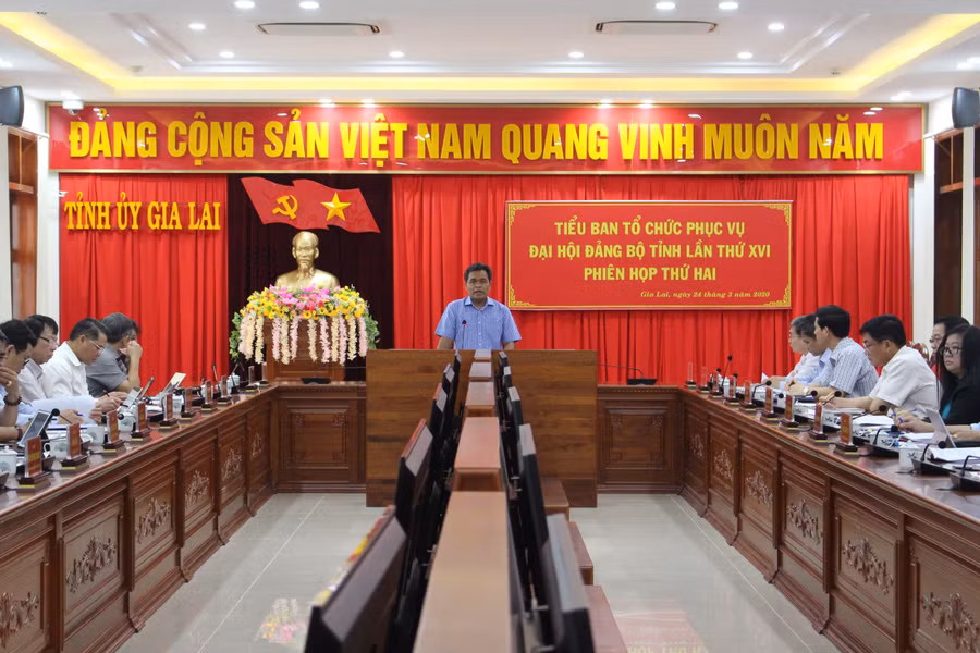 Quang cảnh phiên họp thứ 2 của Tiểu ban tổ chức phục vụ Đại hội Đảng bộ tỉnh lần thứ XVI-ảnh PLinh