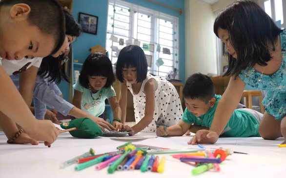 Tạo môi trường cho trẻ tự do sáng tạo cũng là một cách khuyến khích tự học - Ảnh: NGỌC PHƯỢNG Tạo môi trường cho trẻ tự do sáng tạo cũng là một cách khuyến khích tự học - Ảnh: NGỌC PHƯỢNG