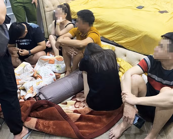 7 đối tượng mở tiệc ma túy tại gia bị bắt giữ 7 đối tượng mở tiệc ma túy tại gia bị bắt giữ