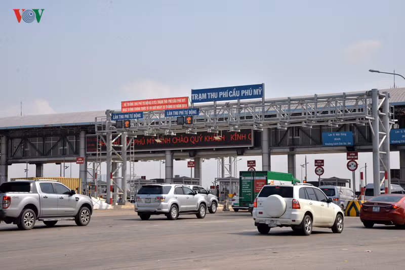 Người dân cho rằng không nên đổi tên Trạm thu phí thành Trạm thu tiền Ảnh:Trạm thu phí BOT cầu Phú Mỹ.