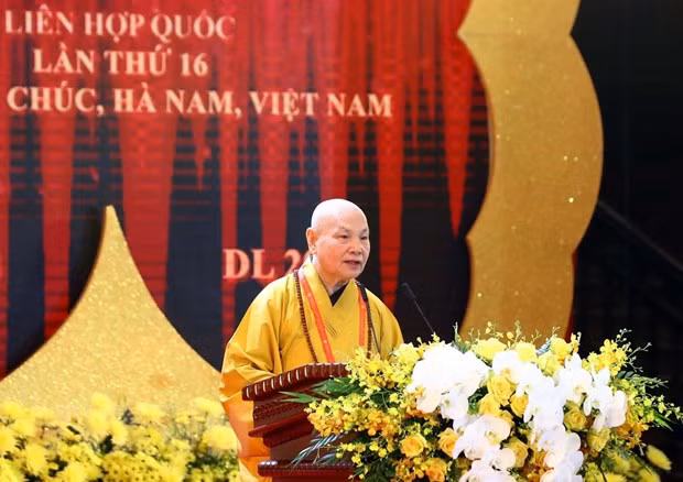  Hòa thượng Thích Thiện Nhơn, Chủ tịch Hội đồng Trị sự Trung ương Giáo hội Phật giáo Việt Nam, Chủ tịch Ủy ban Tổ chức quốc gia Đại lễ Phật đản Liên hợp quốc - Vesak 2019 phát biểu. (Ảnh: Thống Nhất/TTXVN)