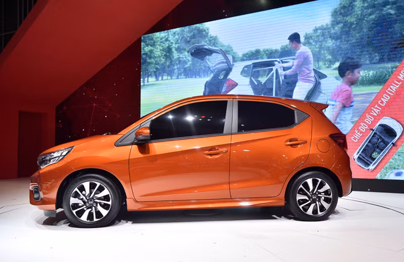 Honda Brio có thiết kế thể thao năng động, nội thất tiện nghi, linh hoạt cùng sự thú vị khi cầm lái.