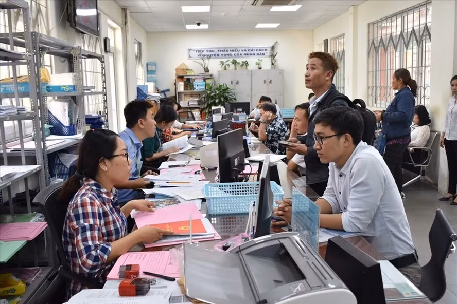  Nhiều thay đổi công chức, viên chức cần biết. Ảnh: Minh Quân