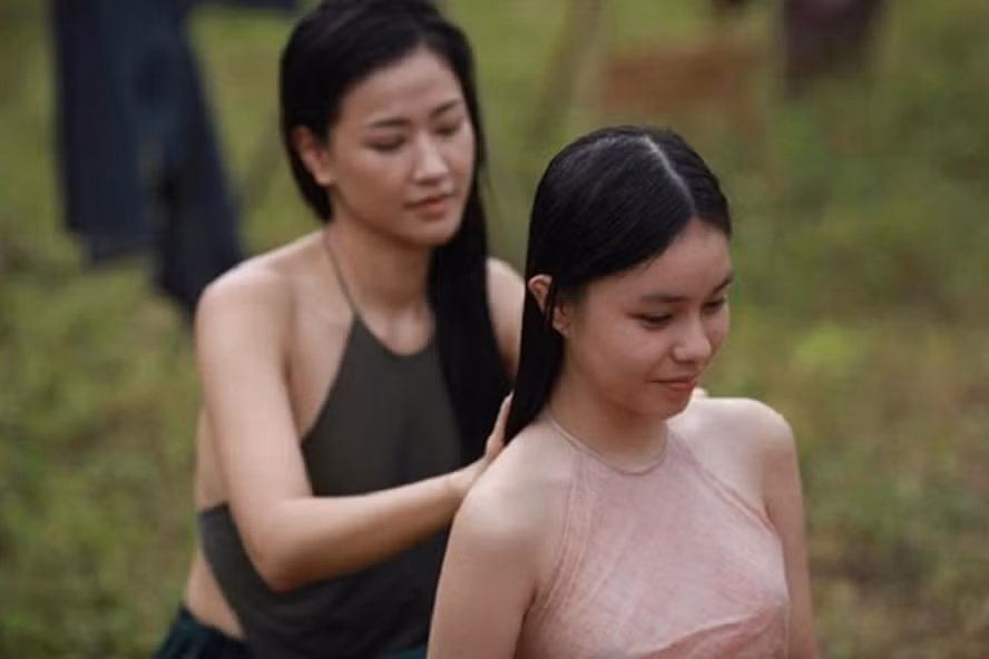  Một cảnh trong 