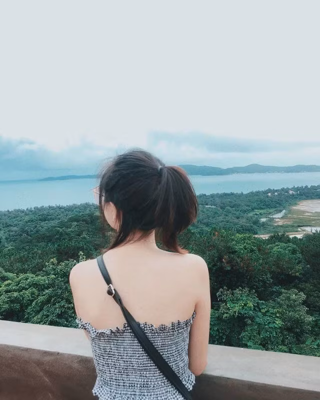 Đến đây bạn sẽ được thu trọn tầm mắt khung cảnh hùng vĩ của Cô Tô. Ảnh: @p.maiiii