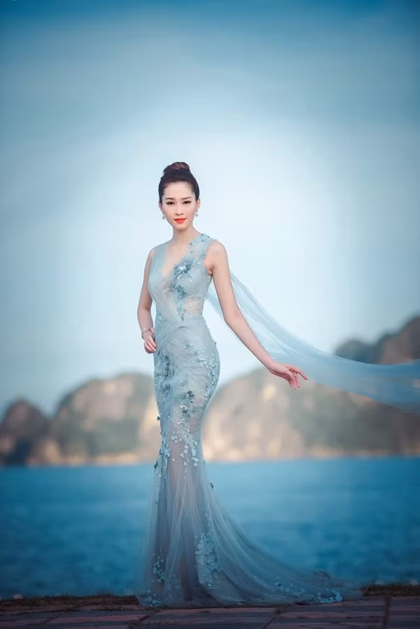 Sau nhiều năm, cô vẫn là nàng hậu duy nhất được gọi với danh xưng 