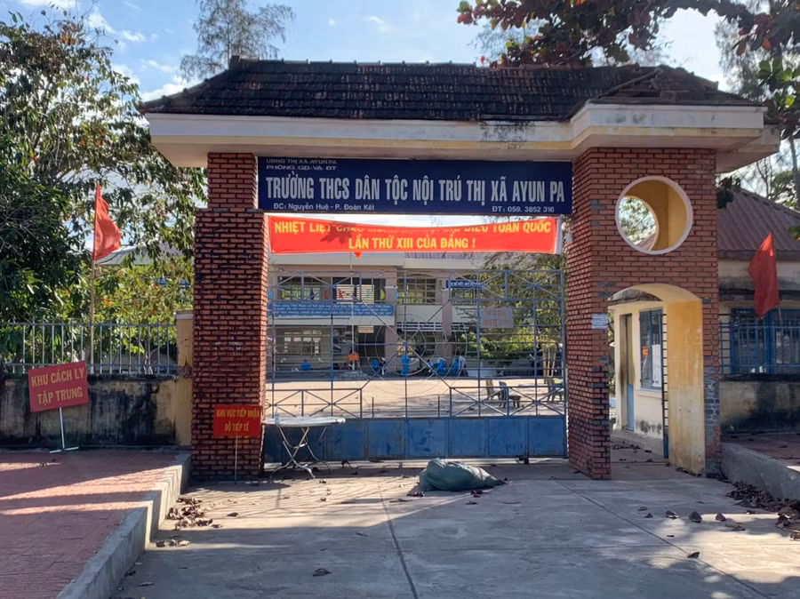 Trường THCS Dân tộc Nội trú thị xã vừa được trưng dụng làm khu cách ly thứ 2 tại thị xã Ayun Pa.Ảnh.Vũ Chi