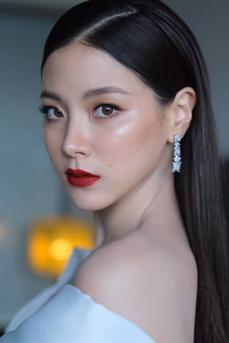Baifern Pimchanok là cái tên được quan tâm nhất nhì trong showbiz Thái, nhờ vào vai diễn đặc biệt trong bộ phim truyền hình ăn khách “Chiếc lá cuốn bay“. Ảnh: Instagram NV