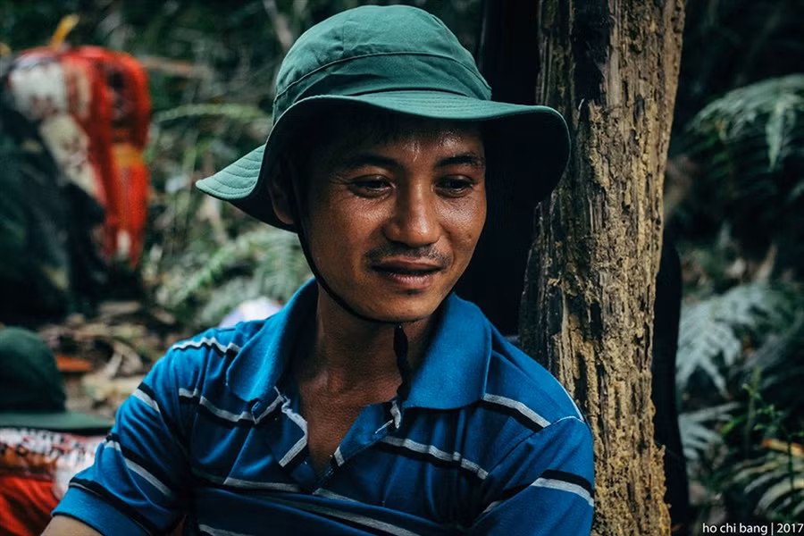 Thầy Vỹ.