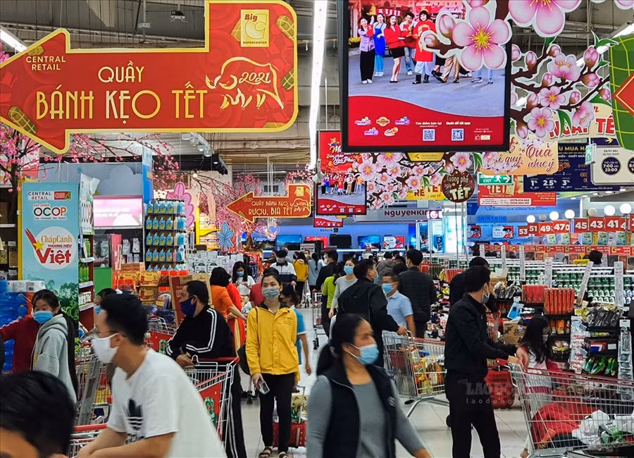  Đa số các siêu thị, khu bán bánh kẹo luôn thu hút nhiều khách hàng nhất.