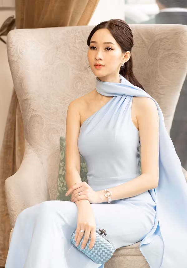 Hiện tại, Đặng Thu Thảo đã là bà mẹ 2 con. Tuy nhiên, sau sinh, cô đã nhanh chóng lấy lại vóc dáng. Cô được xếp vào một trong những người đẹp không tuổi của showbiz Việt. Ảnh: NVCC.