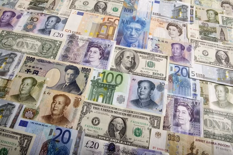 Chuyên gia Nga dự báo, đồng USD sẽ suy yếu. Ảnh: AFP