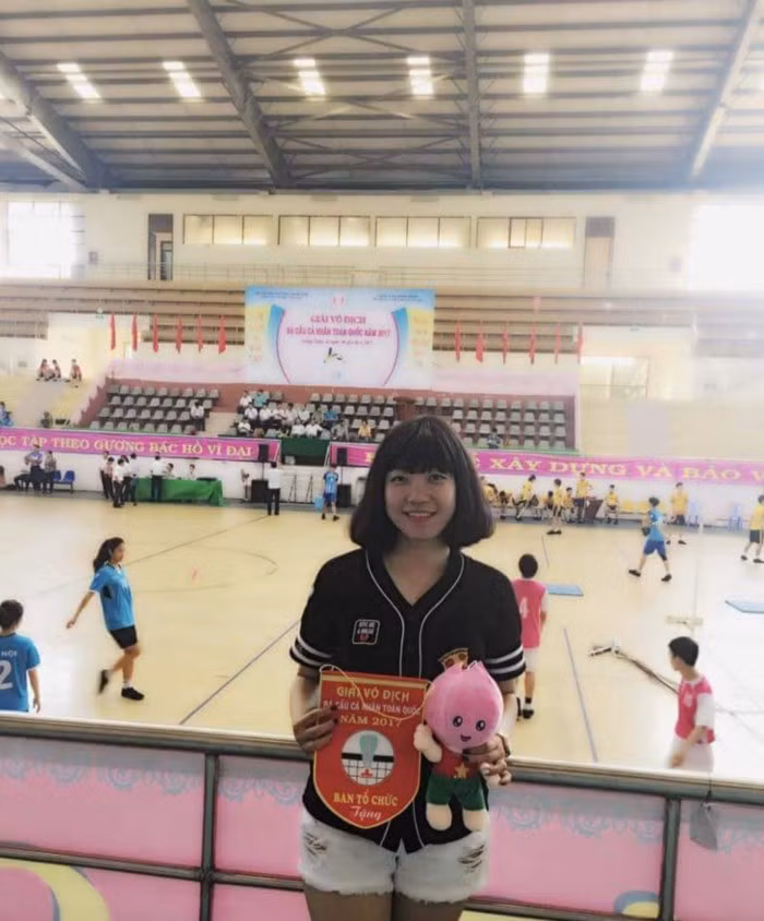 Sau khi trở lại, Huyền Trang thường xuyên có mặt trong những giải đá cầu toàn quốc, nơi đã nuôi dưỡng tình yêu nghề, đam mê và những năm tháng huy hoàng nhất trong sự nghiệp thi đấu của cô. Sau khi trở lại, Huyền Trang thường xuyên có mặt trong những giải đá cầu toàn quốc, nơi đã nuôi dưỡng tình yêu nghề, đam mê và những năm tháng huy hoàng nhất trong sự nghiệp thi đấu của cô.