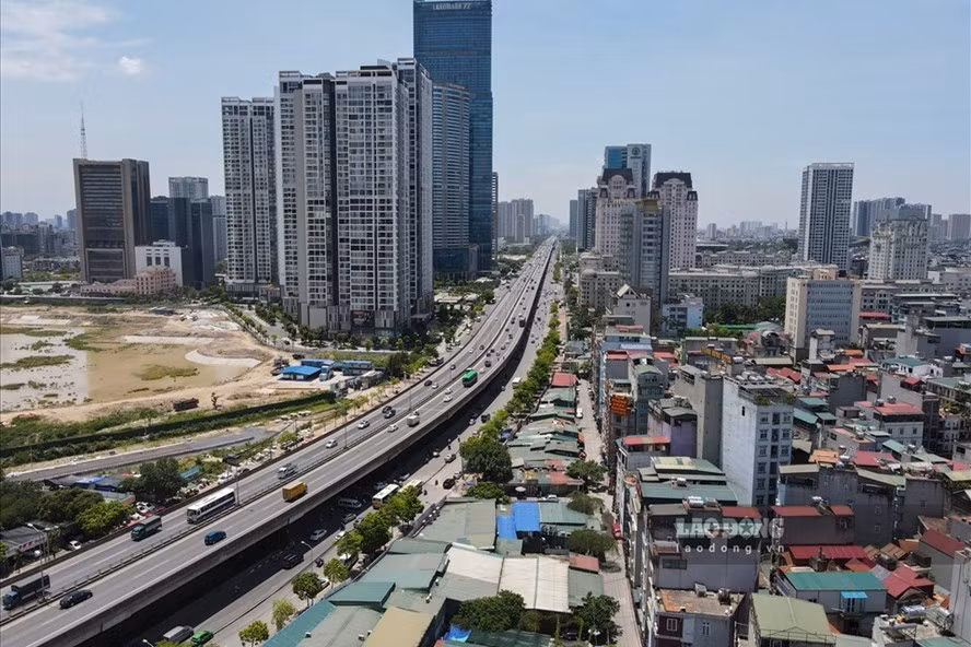 Việc mua bán nhà, công trình xây dựng phải gắn với quyền sử dụng đất. Ảnh minh hoạ: LĐO