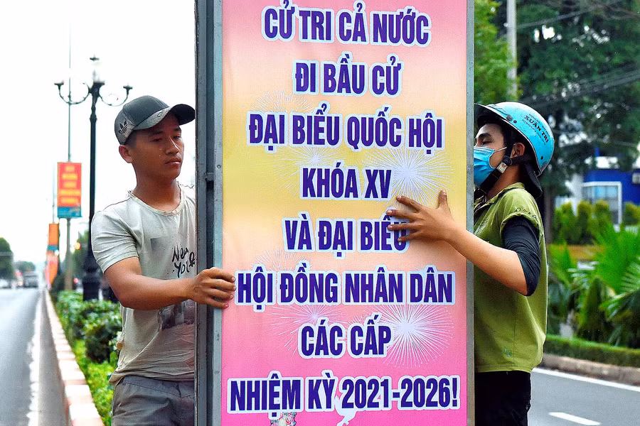 Huyện Chư Sê lắp đặt nhiều băng rôn, pa nô tuyên truyền về cuộc bầu cử đại biểu Quốc hội khóa XV và đại biểu HĐND các cấp nhiệm kỳ 2021-2026. Ảnh: Đức Thụy