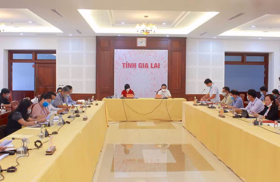 Quang cảnh cuộc họp. Ảnh: Hồng Thi
