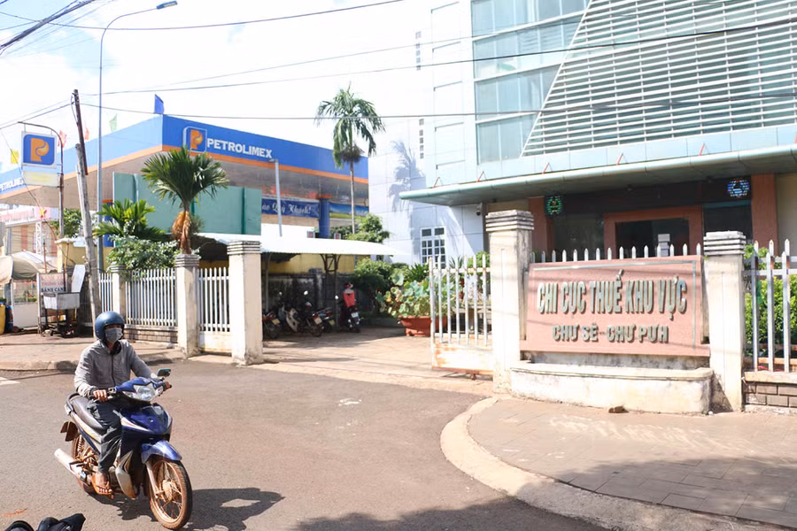 Trụ sở Chi cục Thuế khu vực Chư Sê-Chư Pưh. Ảnh: Quang Tấn Trụ sở Chi cục Thuế khu vực Chư Sê-Chư Pưh. Ảnh: Quang Tấn