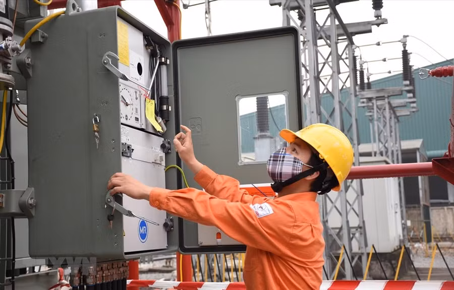  Đề xuất giảm giá điện, tiền điện đợt 3. Ảnh: EVN