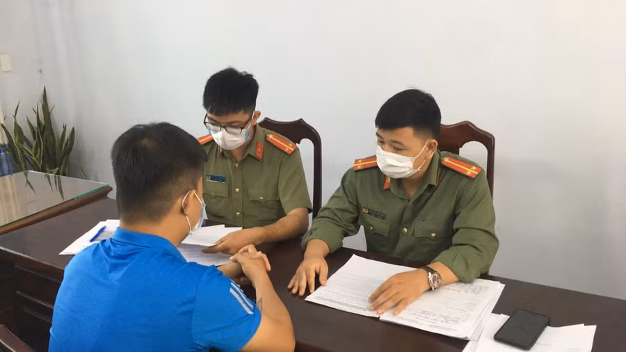 Công an H.Hòa Vang (TP.Đà Nẵng) đã triệu tập N.V.T để điều tra, xử phạt về hành vi chia sẻ thông tin không chính xác lên mạng xã hội - ẢNH: Đ.X