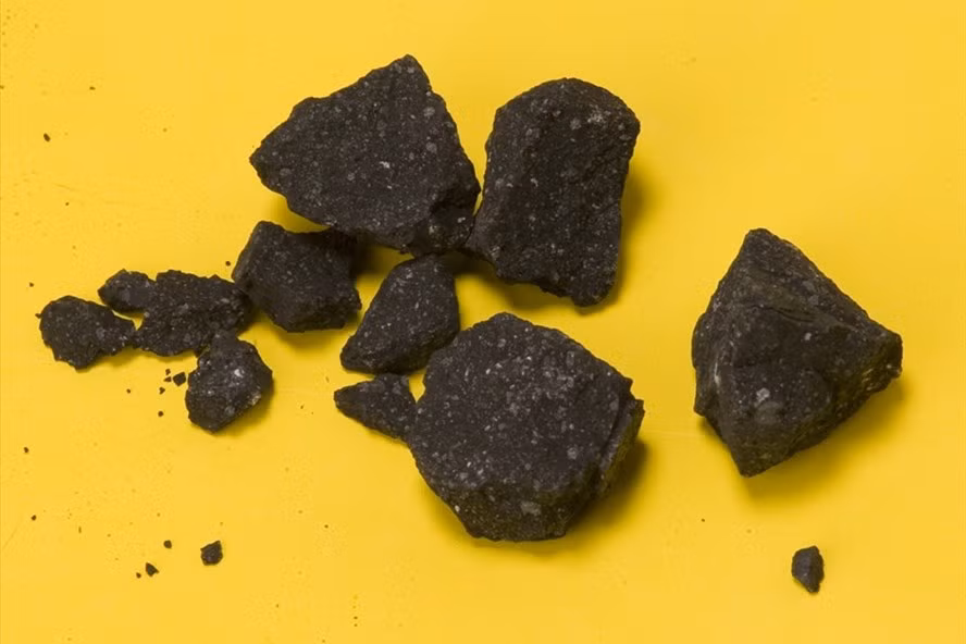 Các mảnh thiên thạch Sutter’s Mill. Ảnh: NASA.