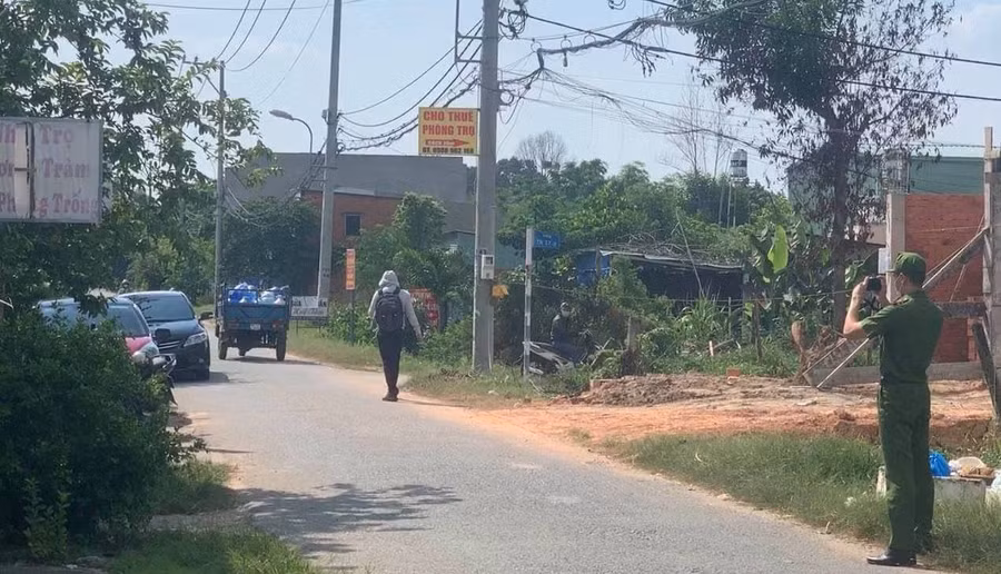  Công an có mặt ghi nhận, điều tra vụ việc - Ảnh: CTV