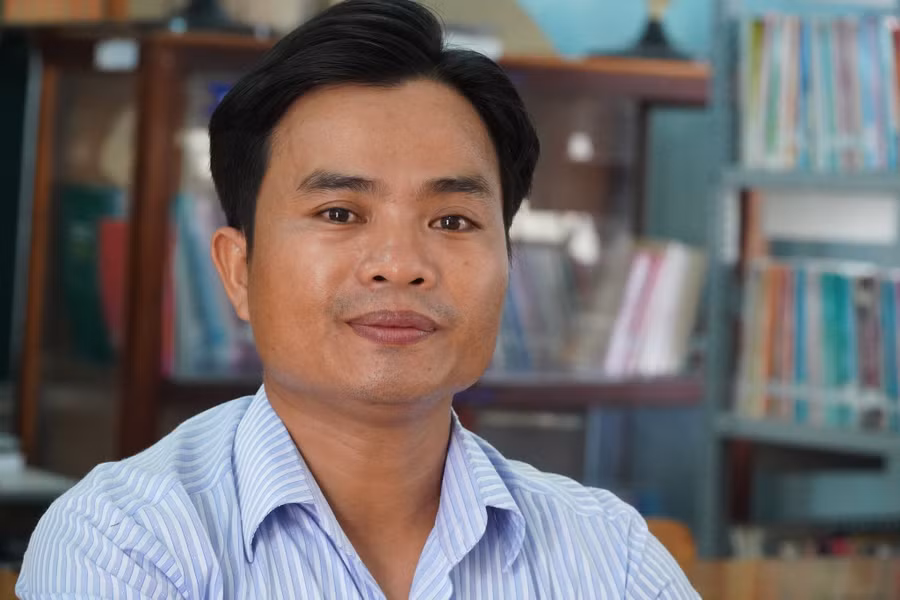 Thầy giáo Võ Văn Cư có hành động đẹp cứu sống học trò. ẢNH: TƯ HUYNH