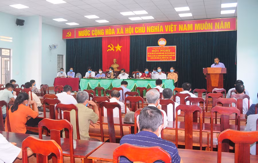 Quang cảnh hội nghị tiếp xúc cử tri tại xã Ia Tô, huyện Ia Grai. Ảnh: Thiên Di Quang cảnh hội nghị. Ảnh: Thiên Di