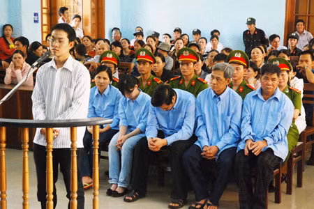 Làm rõ tội danh “Che giấu tội phạm” ảnh 1 Bị cáo Mai Nhật Trường. Ảnh: Nguyễn Giác