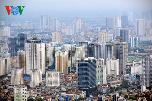 Vóc dáng của một thành phố hiện đại với nhiều nhà cao tầng ở phía Tây trên địa bàn quận mới Nam Từ Liêm. Vóc dáng của một thành phố hiện đại với nhiều nhà cao tầng ở phía Tây trên địa bàn quận mới Nam Từ Liêm.