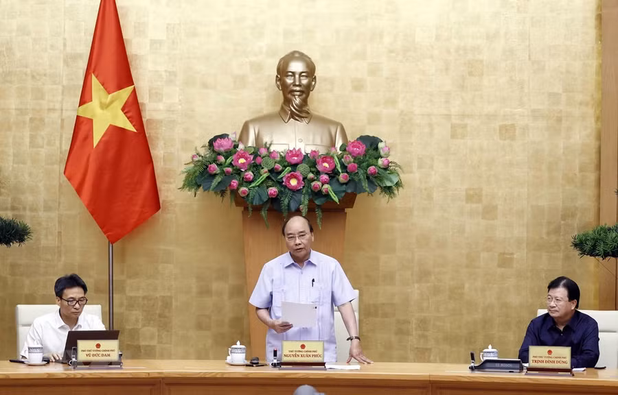  Thủ tướng Nguyễn Xuân Phúc phát biểu tại phiên họp. (Ảnh: Thống Nhất/TTXVN)