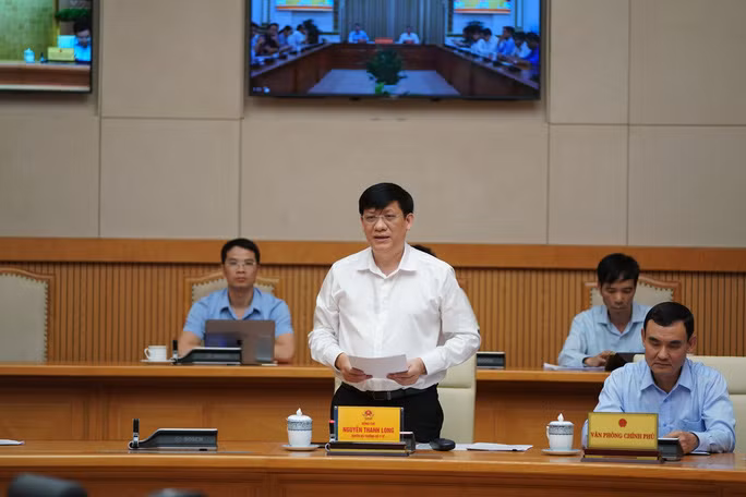 Quyền Bộ trưởng Y tế Nguyễn Thanh Long khẳng định người đàn ông ở Đà Nẵng mắc Covid-19 - Ảnh: Quang Hiếu